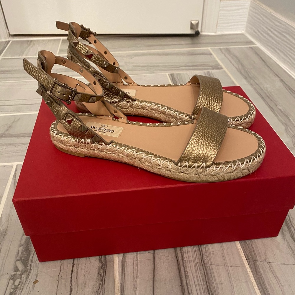 ❌sold❌ Valentino Rockstud Espadrille Sandals